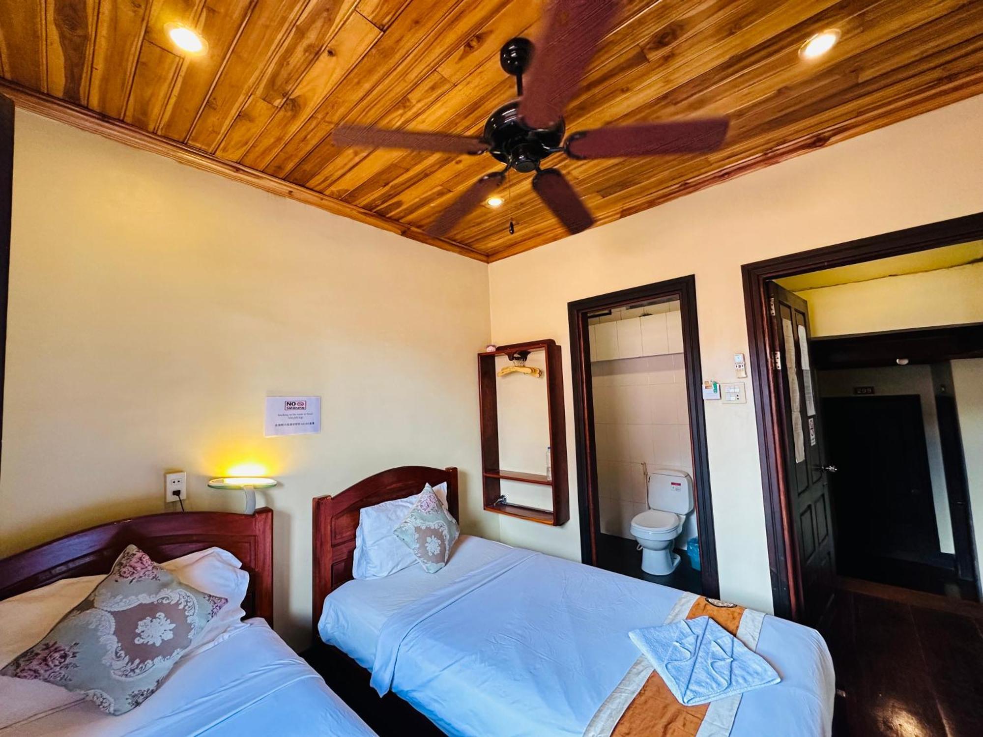 Anisa Mekong Riverside Villa Luang Prabang Exterior foto